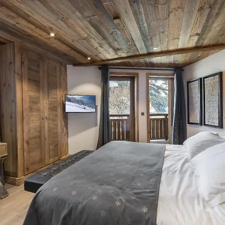Spacieux Avec Sauna, Proche Pistes Et Commerces A Meribel Village - Fr-1-566-58 *